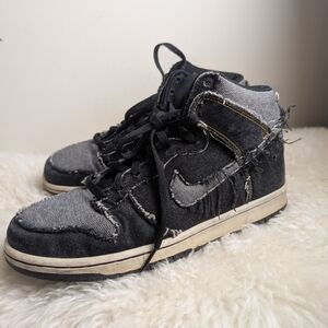 NIKE DUNK BLACK AND WHITE DENIM SIZE 8.5